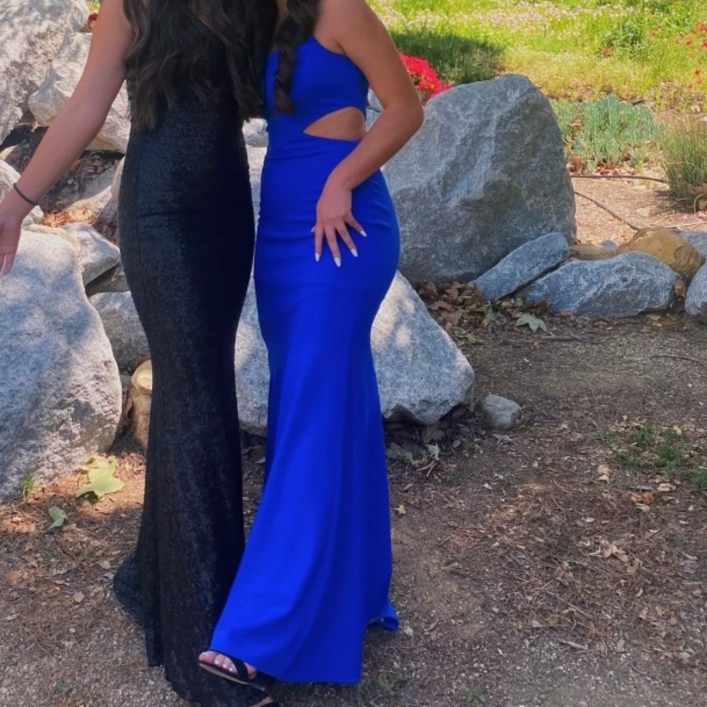 royal blue prom dress 
only worn once, in great condition